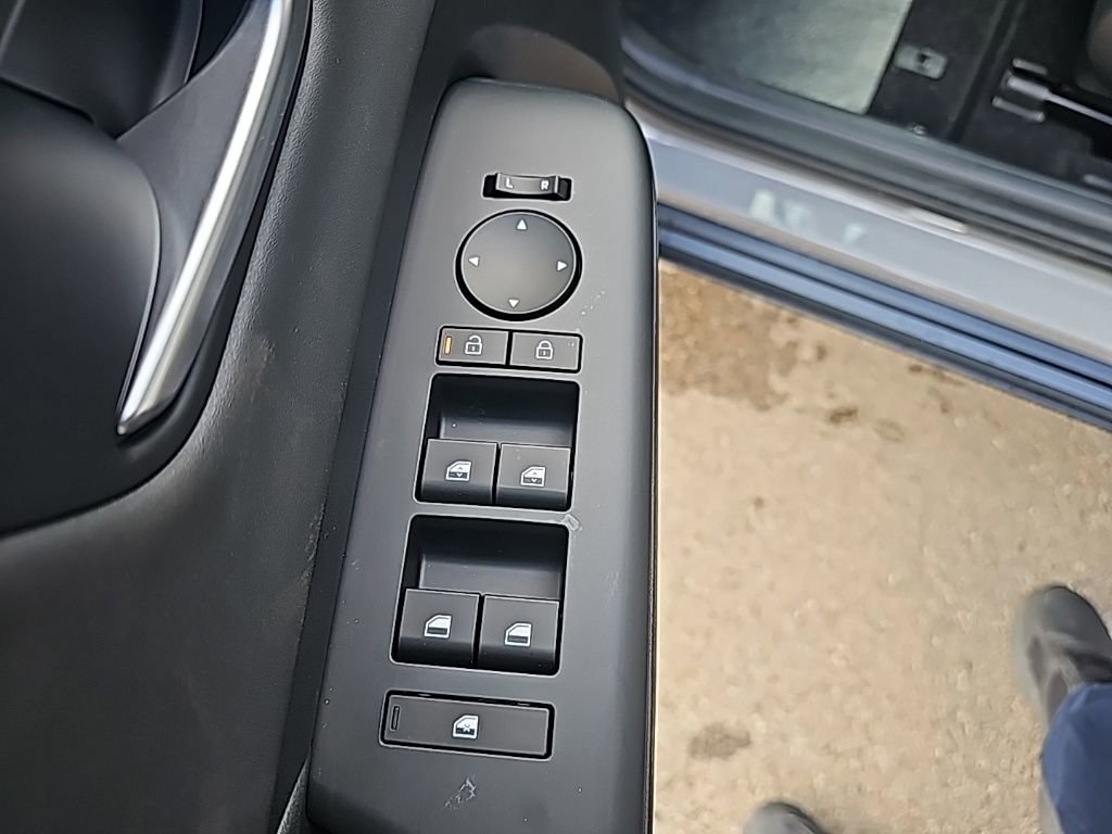 New 2026 Hyundai Kona SEL Premium image 11