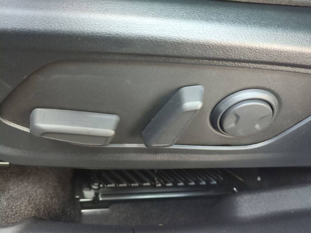 New 2026 Hyundai Tucson Limited image 23