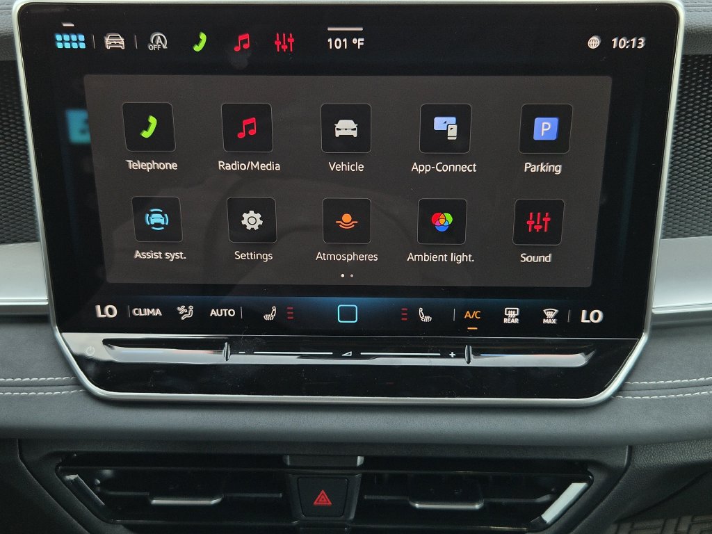 New 2026 Volkswagen Tiguan SE R-Line FWD image 12