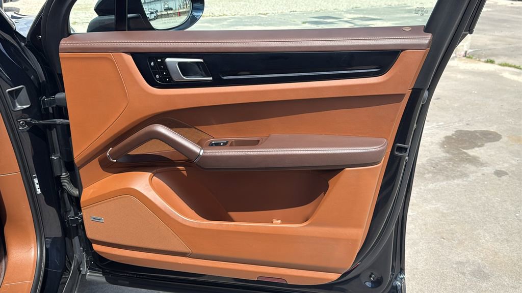 Used 2019 Porsche Cayenne image 33