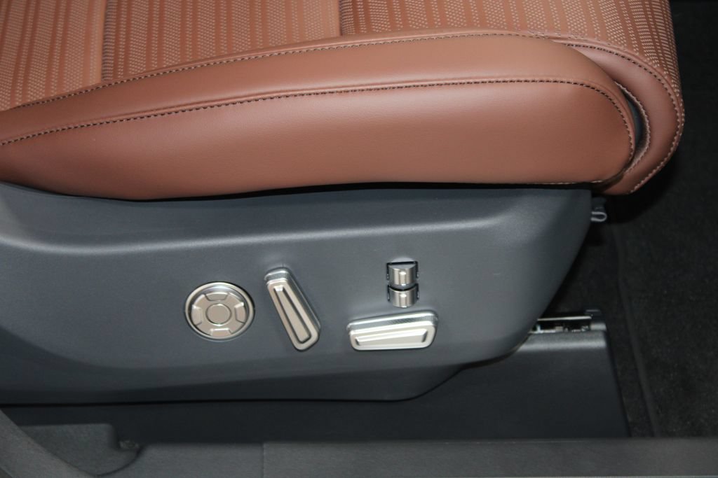 New 2026 Lincoln Nautilus Reserve AWD/4WD image 26