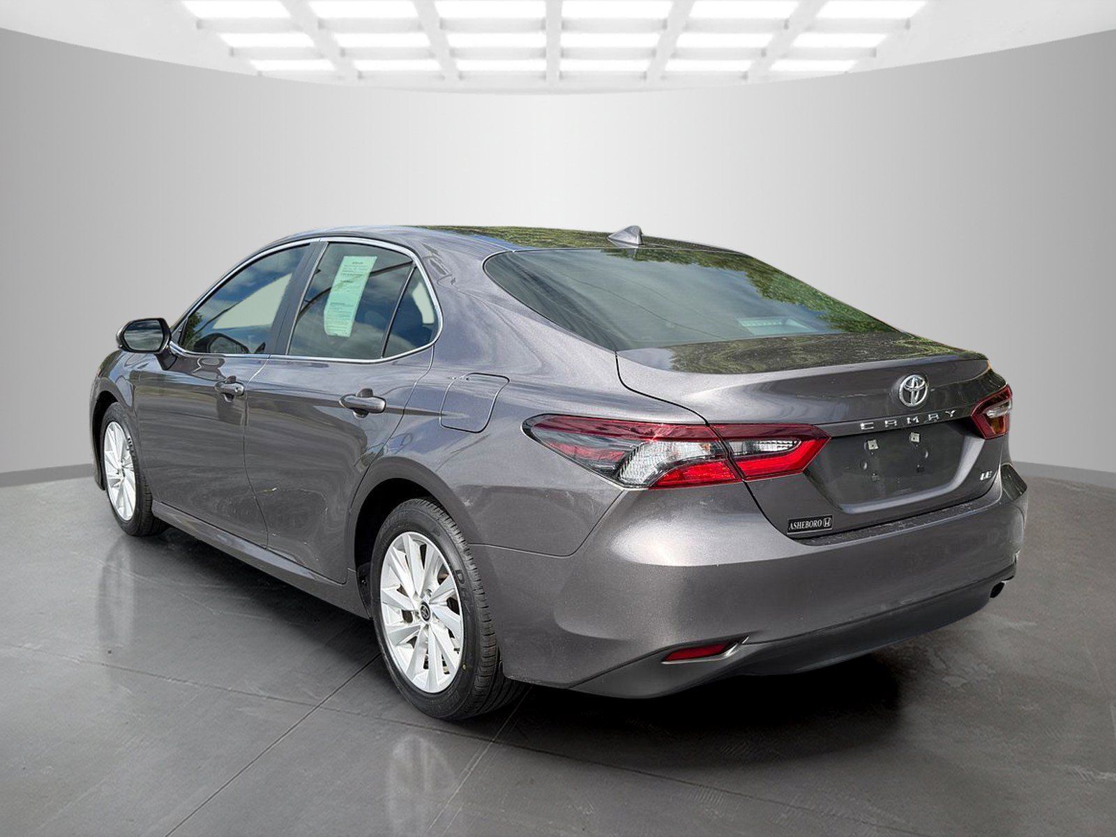 Used 2023 Toyota Camry LE FWD image 4