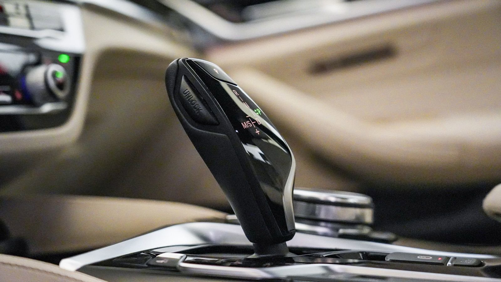 Used 2018 BMW 540i RWD image 23