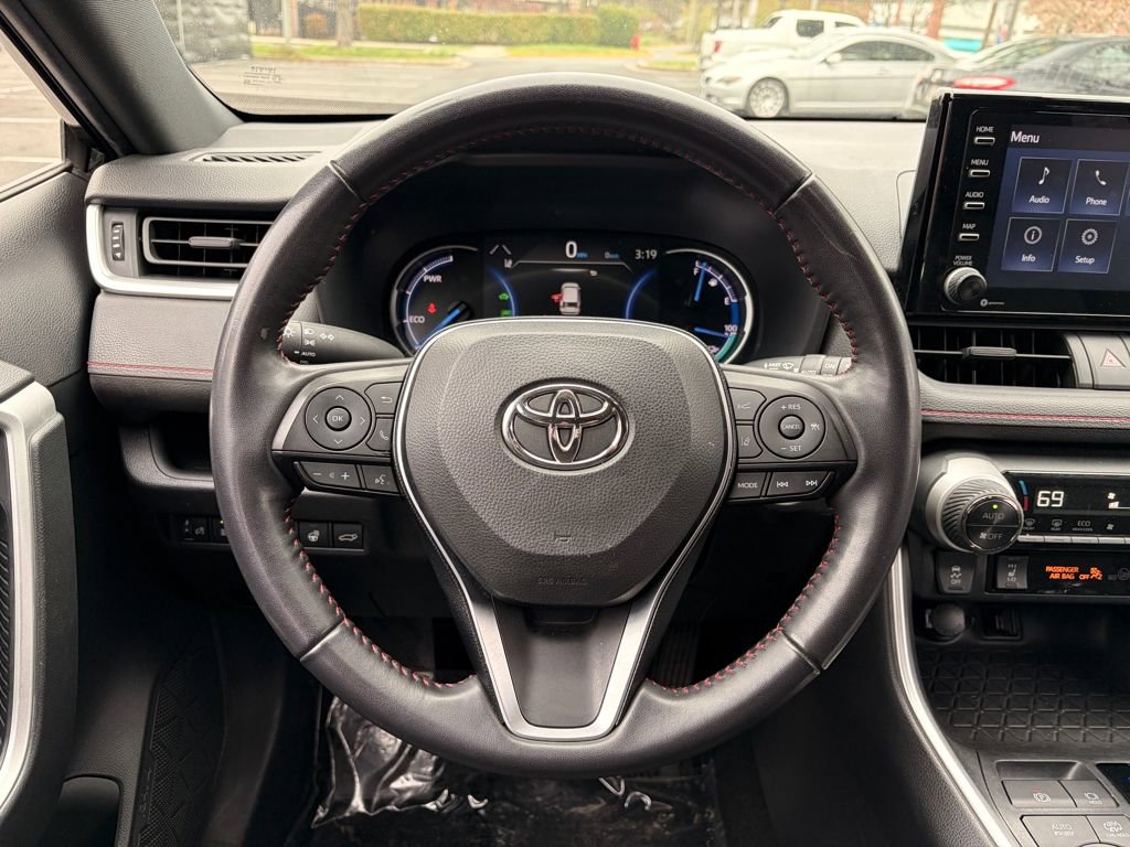 Used 2022 Toyota RAV4 SE w/ Weather & Moonroof Package image 14
