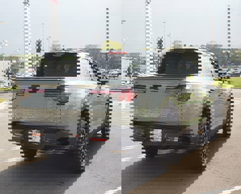 Used 2024 Hyundai Santa Cruz SEL w/ Activity Package image 19