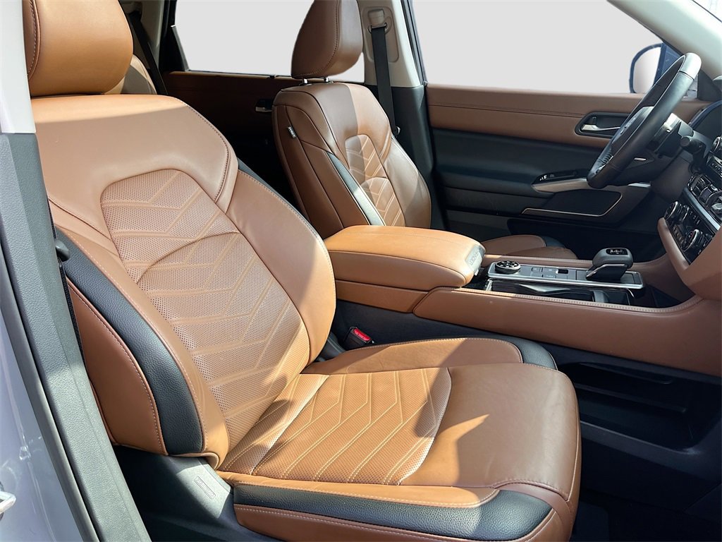 Certified 2023 Nissan Pathfinder Platinum w/ Cargo Package image 34