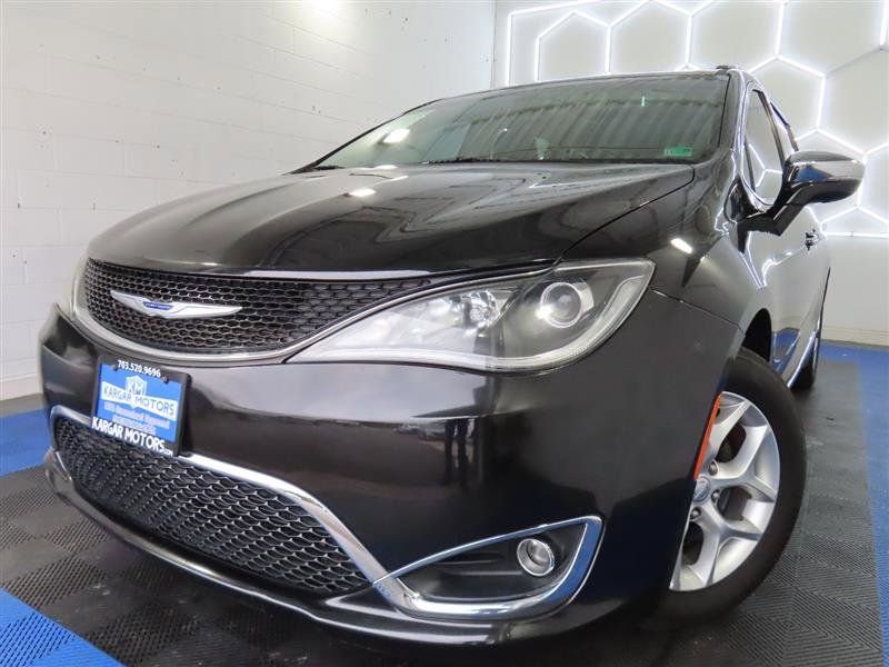 Used 2020 Chrysler Pacifica Limited FWD image 1