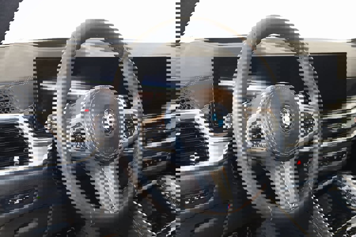 Used 2024 BMW X6 xDrive40i w/ Premium Package image 74