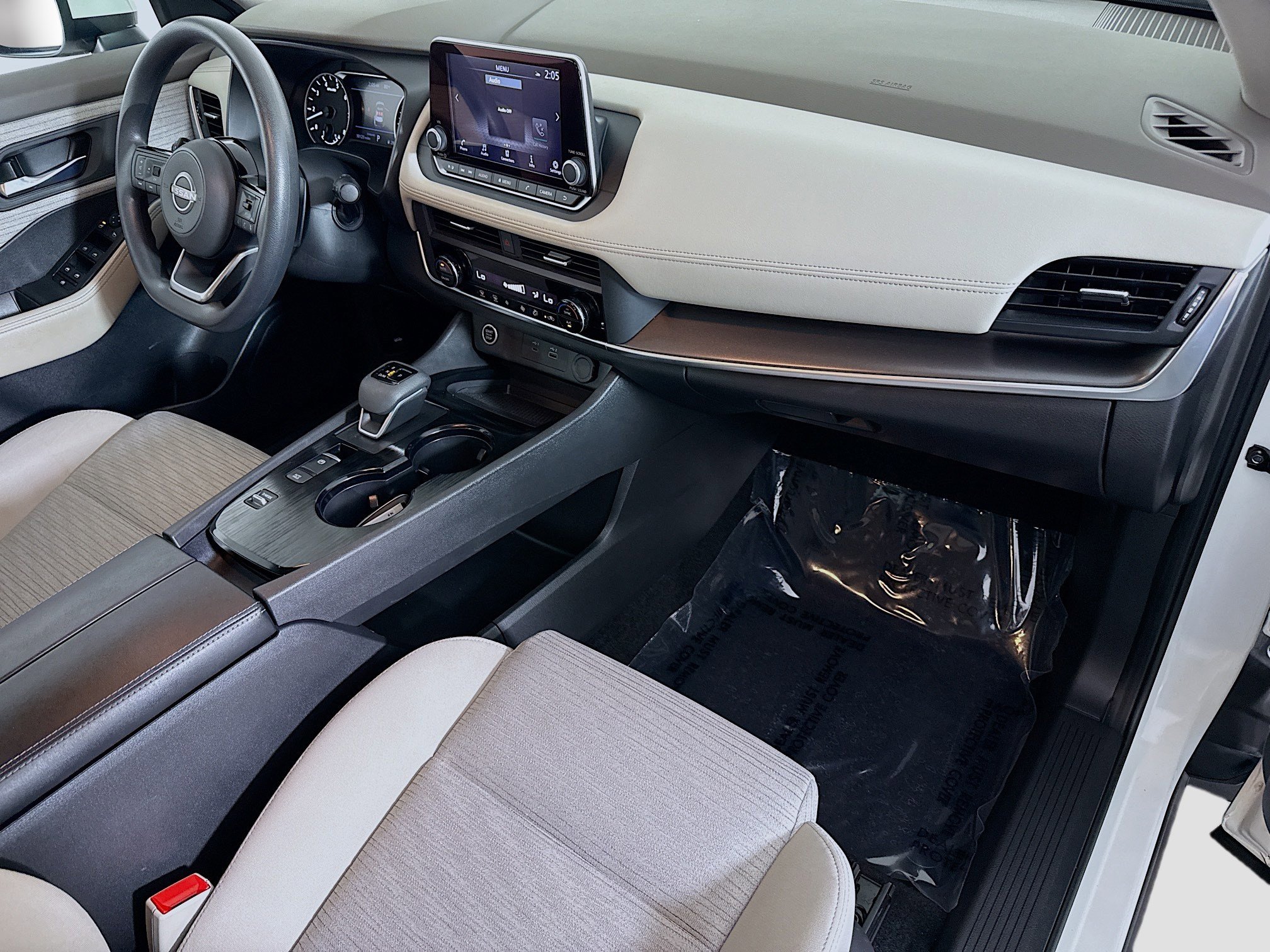 Used 2023 Nissan Rogue SV FWD image 30