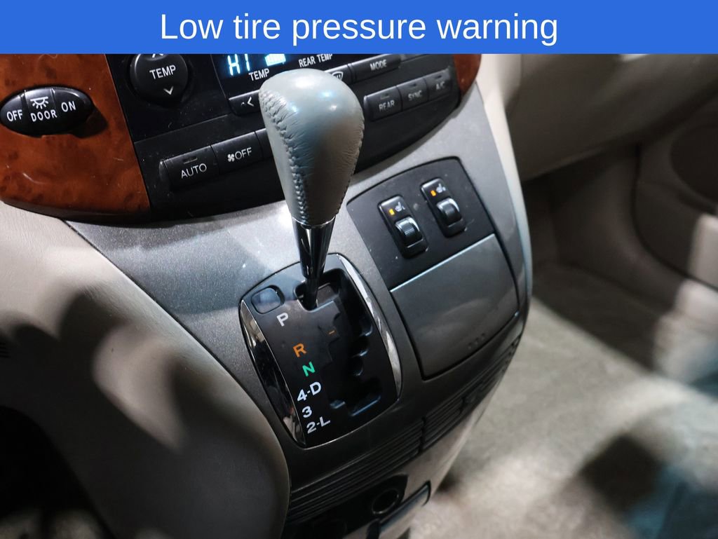 Used 2005 Toyota Sienna XLE image 7