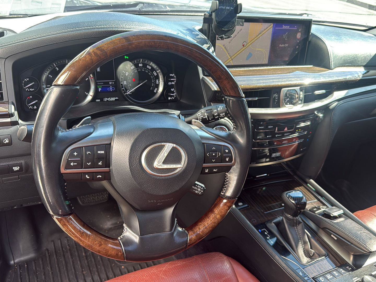 Used 2016 Lexus LX 570 4WD w/ Luxury Package image 8