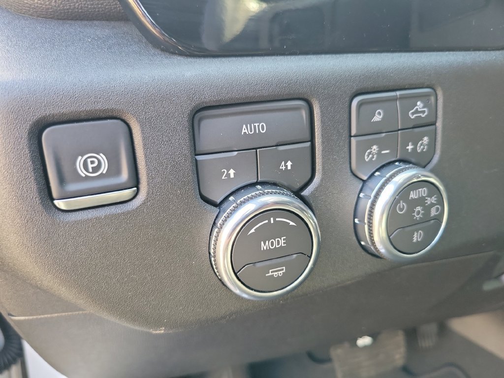 Used 2026 GMC Sierra 1500 SLT AWD/4WD image 24