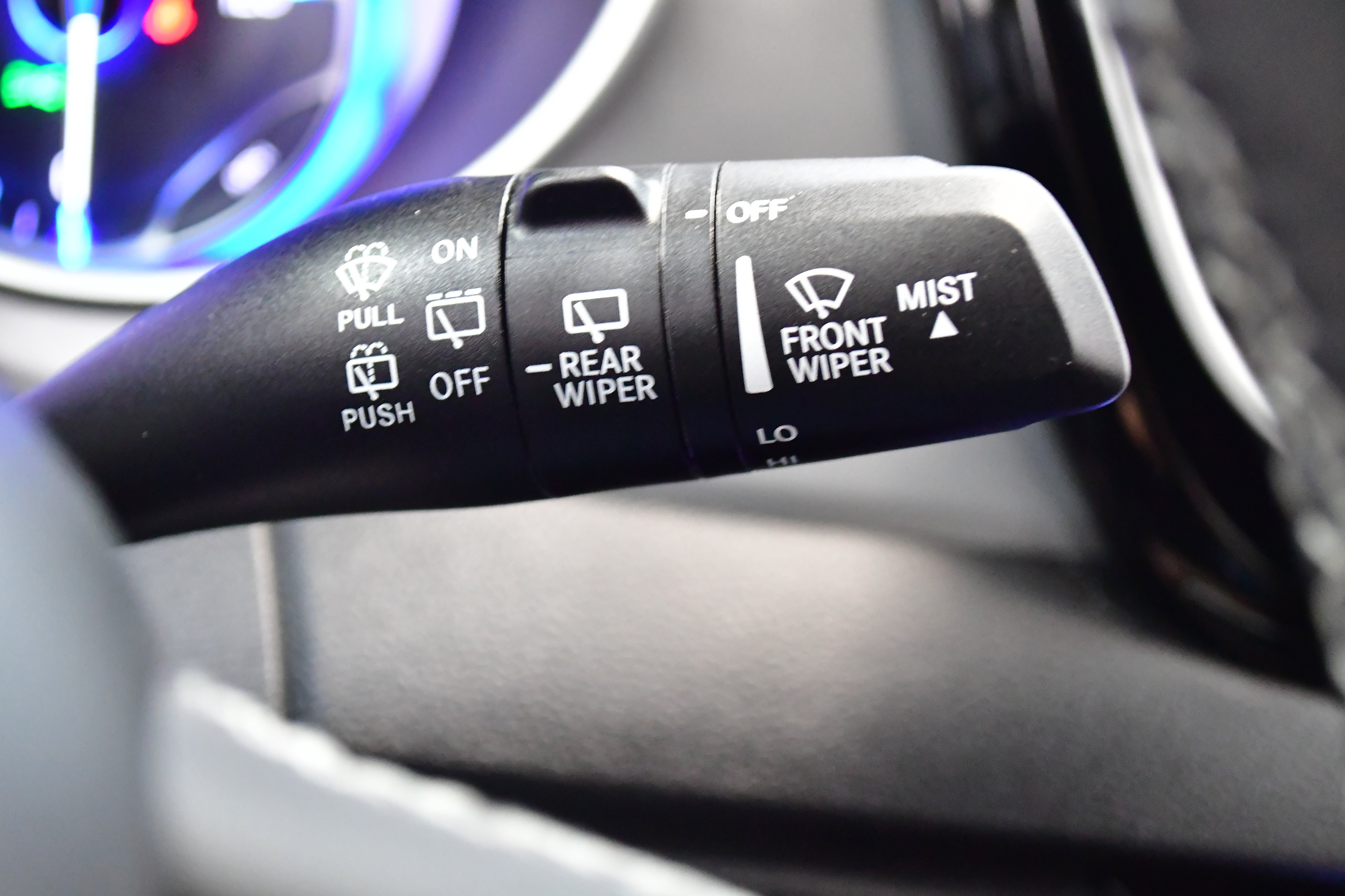 Used 2025 Chrysler Pacifica Select FWD image 24