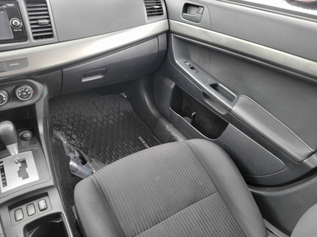 Used 2014 Mitsubishi Lancer SE image 13