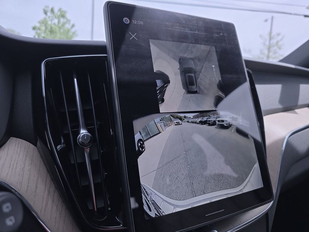 New 2026 Volvo XC60 B5 Plus w/ Protection Package Premier image 25