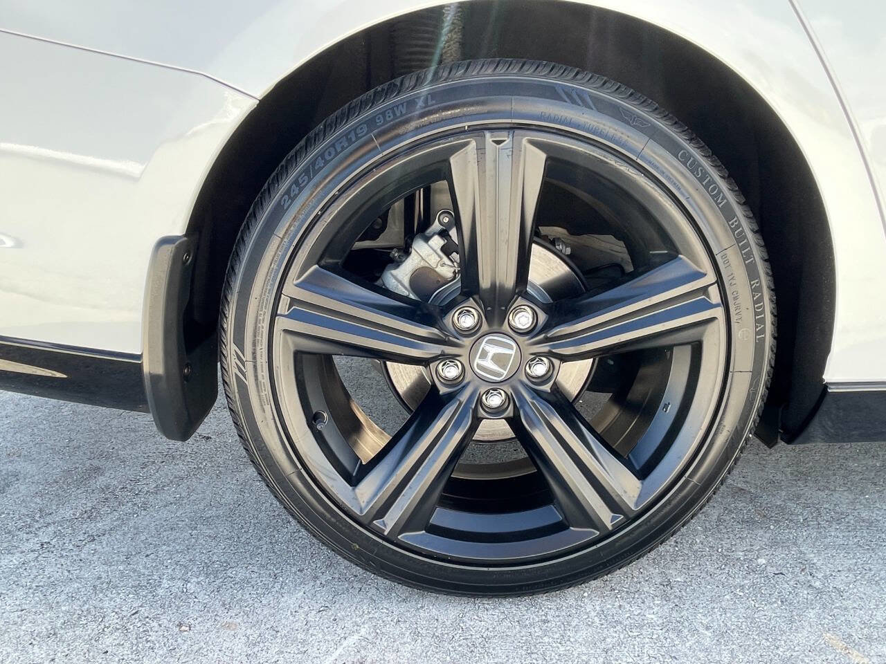 Used 2025 Honda Accord Sport image 16