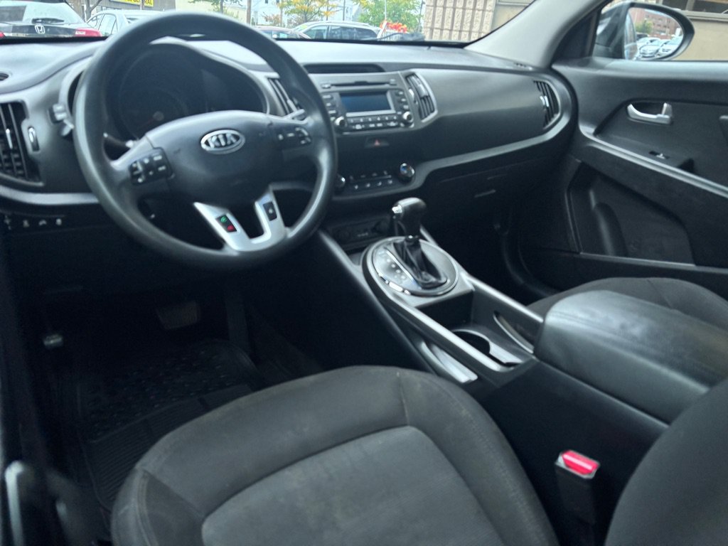 Used 2012 Kia Sportage LX w/ Convenience Pkg AWD/4WD image 4