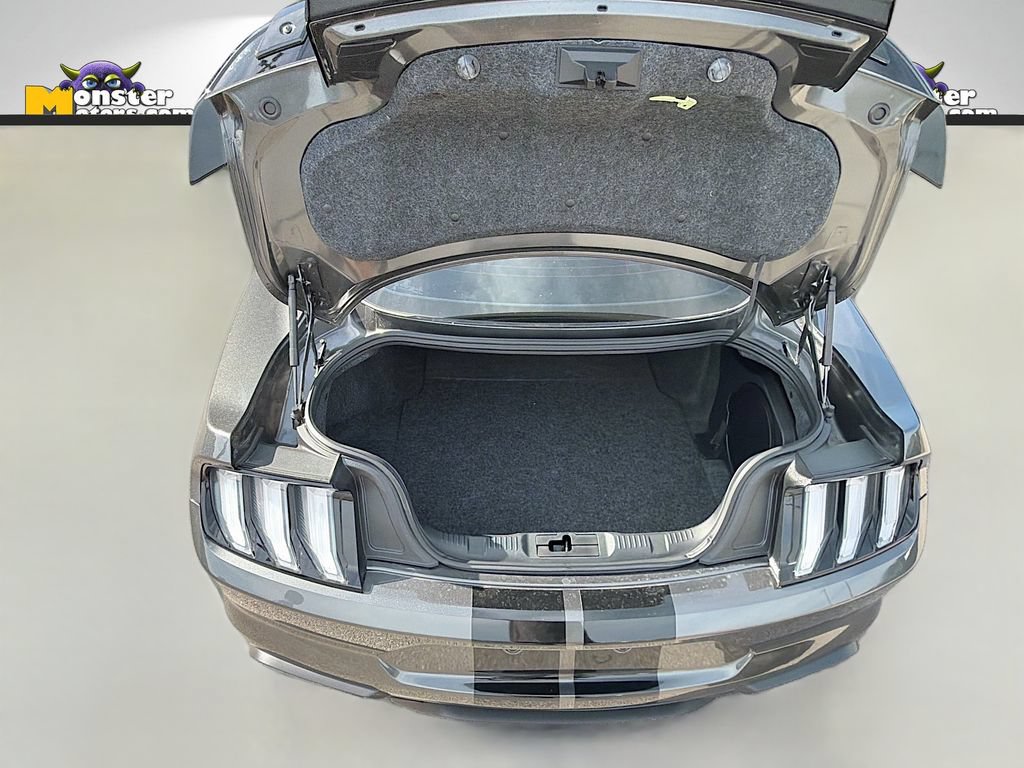 Used 2020 Ford Mustang Shelby GT500 w/ Technology Package RWD image 27