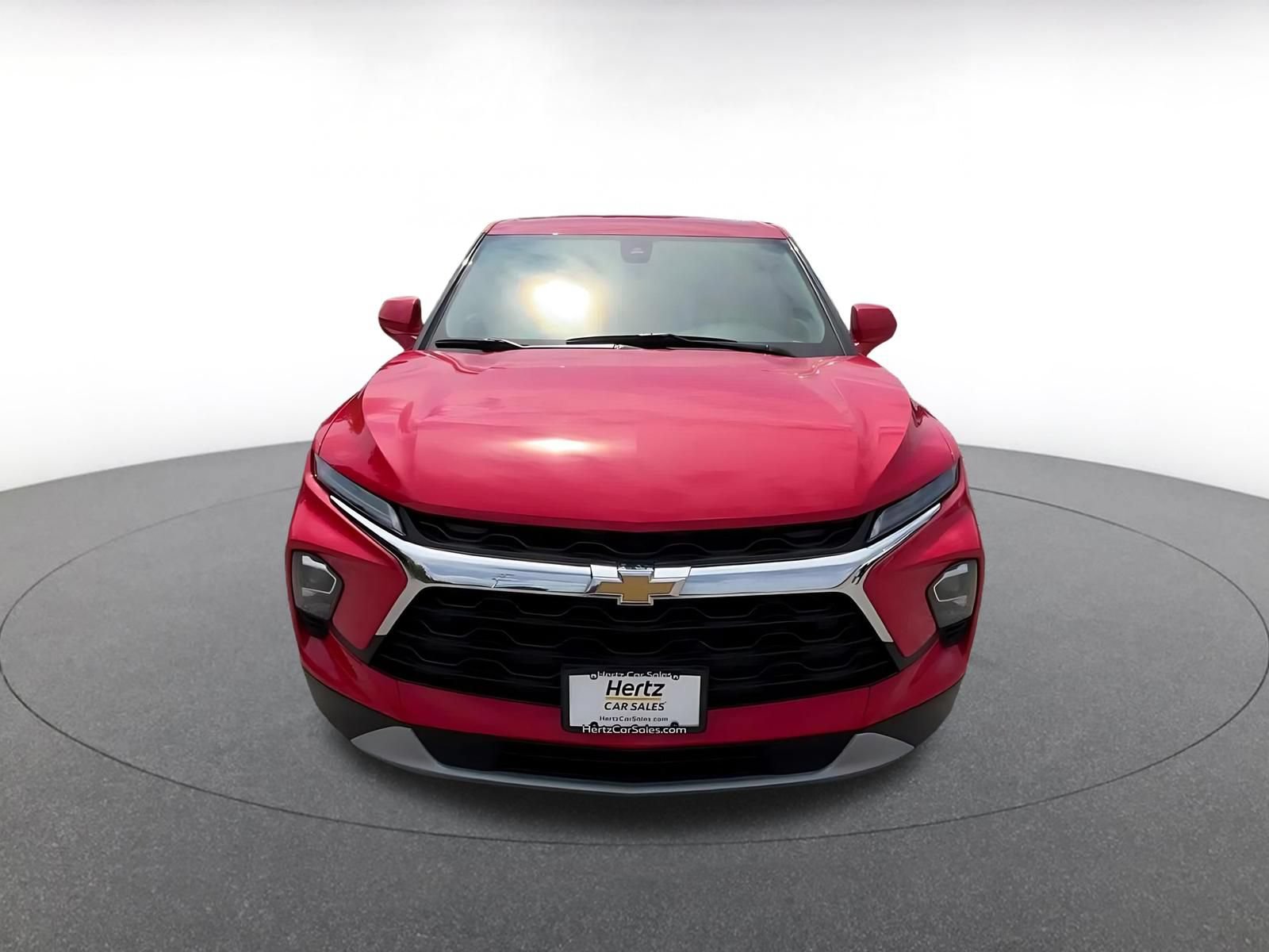 Used 2025 Chevrolet Blazer LT FWD image 4