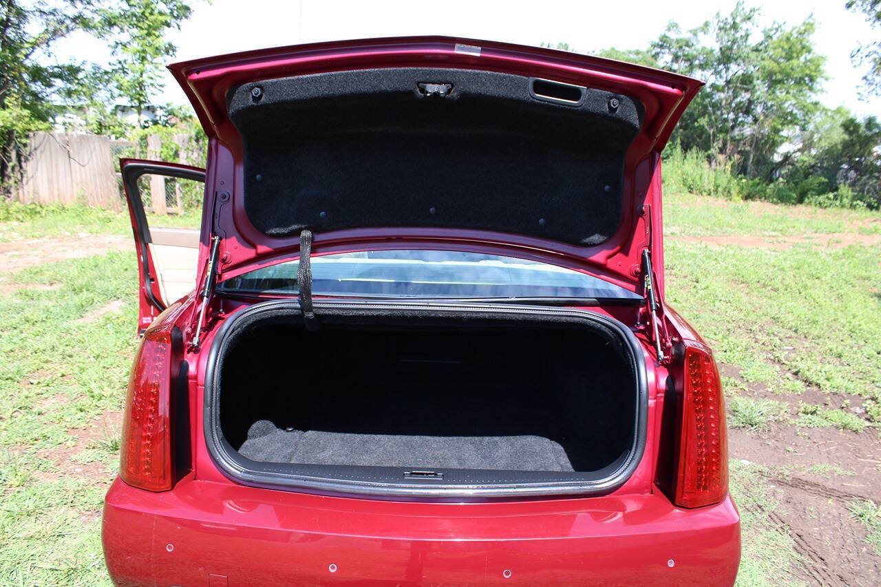 Used 2005 Cadillac STS w/ Preferred Equipment Group RWD image 33