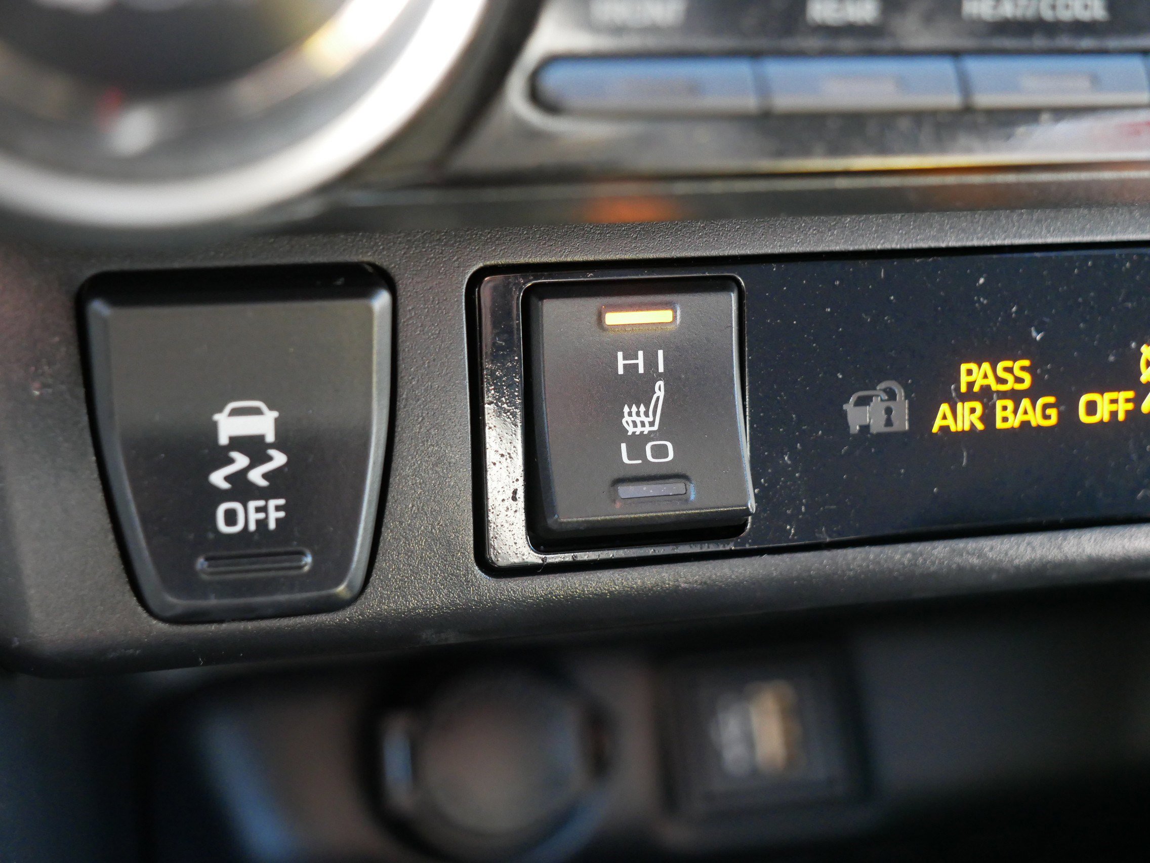 Used 2023 Toyota RAV4 XLE w/ Convenience Package AWD/4WD image 28