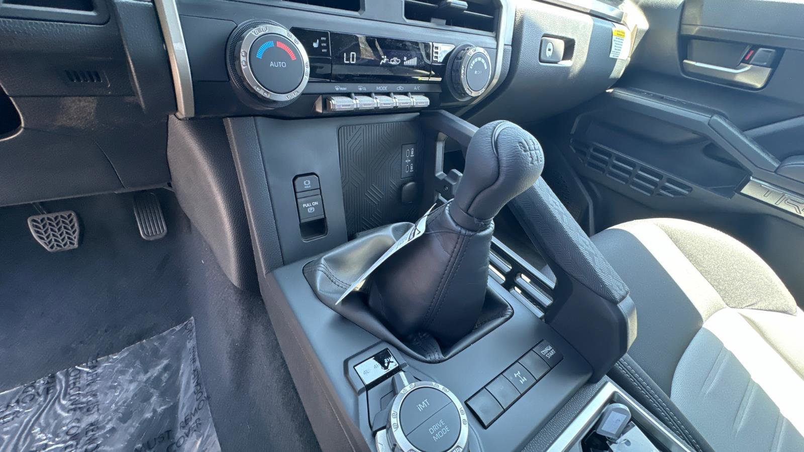 New 2024 Toyota Tacoma TRD Off-Road image 23