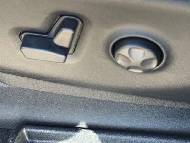 New 2026 Chrysler Pacifica Select image 16