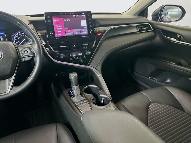Used 2024 Toyota Camry SE w/ Cold Weather Package FWD image 23
