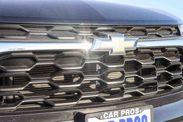 Used 2025 Chevrolet Trax LT w/ LT Convenience Package image 13