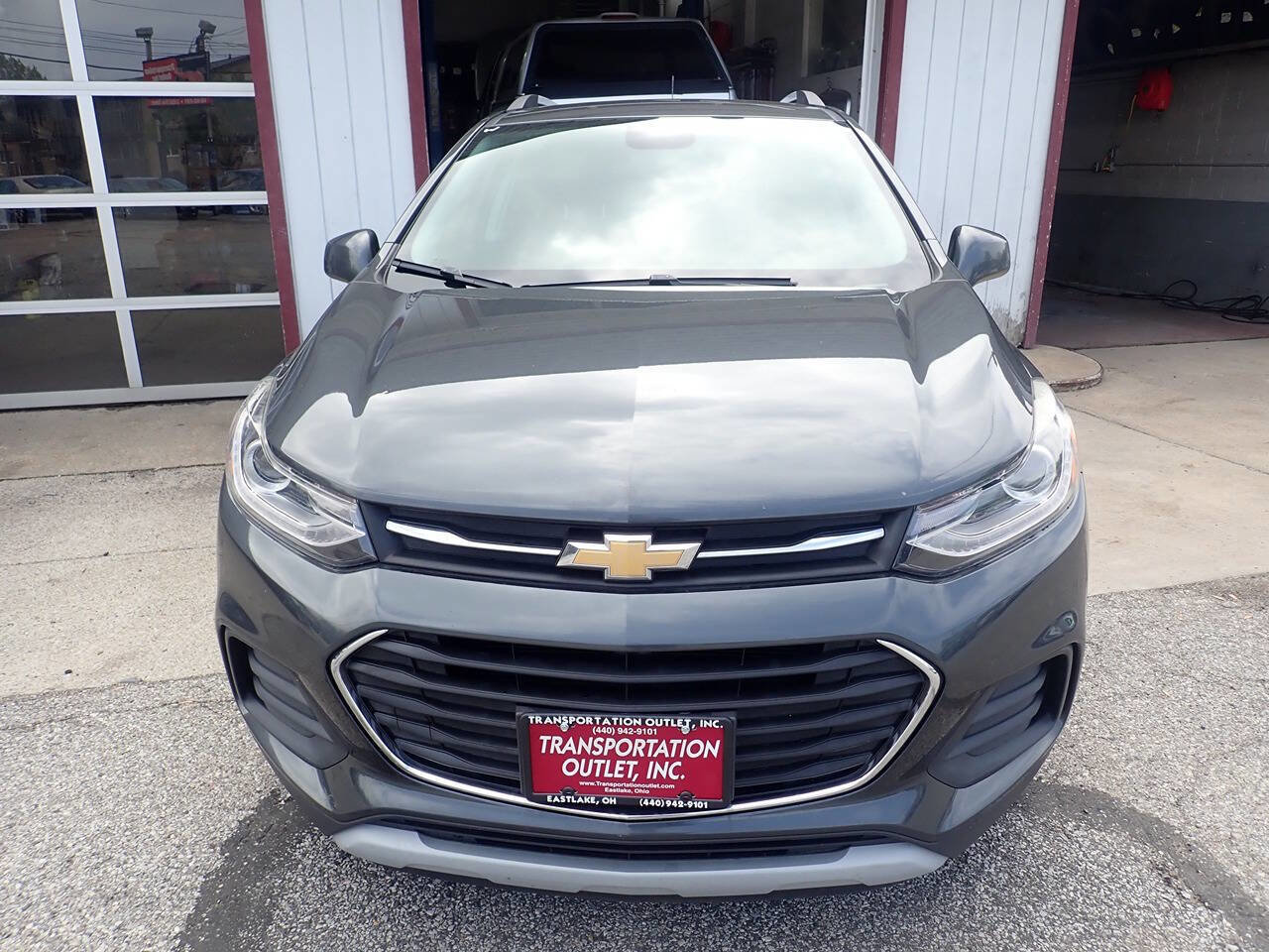 Used 2017 Chevrolet Trax LT w/ LT Convenience Package image 3