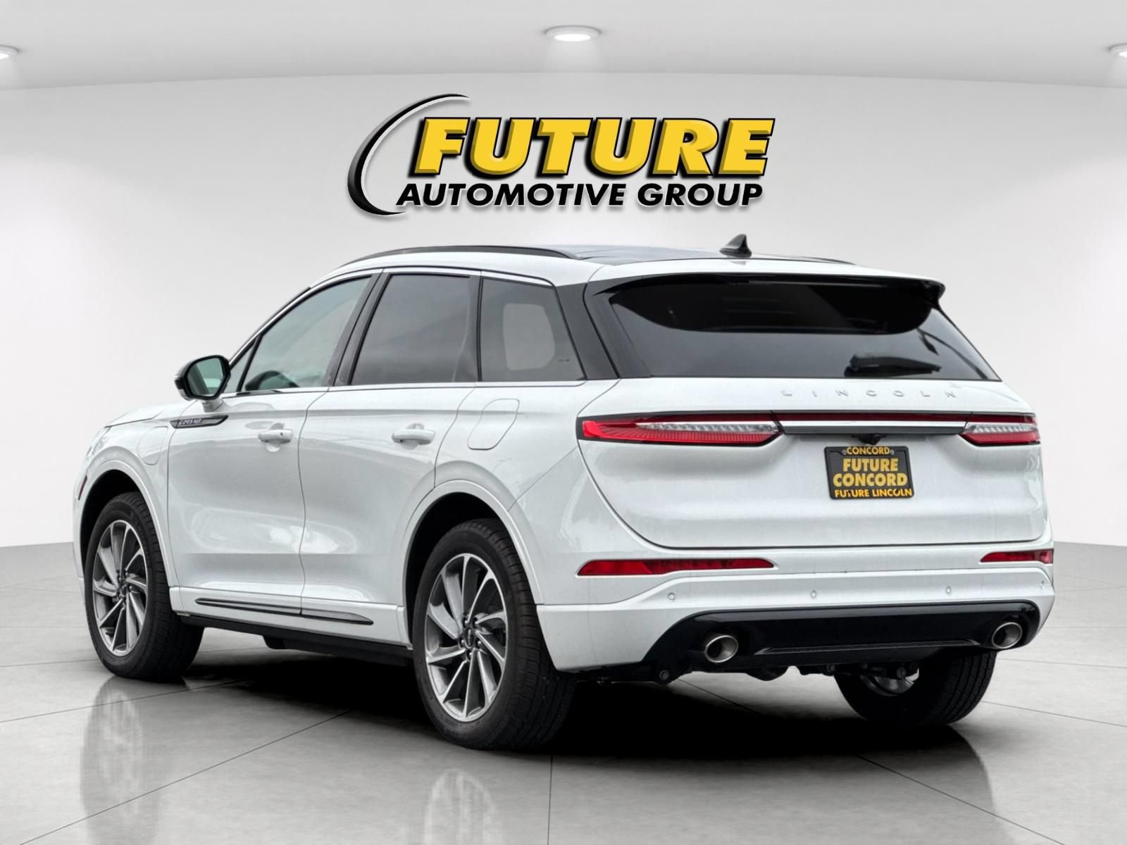 New 2025 Lincoln Corsair Grand Touring w/ Equipment Group 302A AWD/4WD image 5