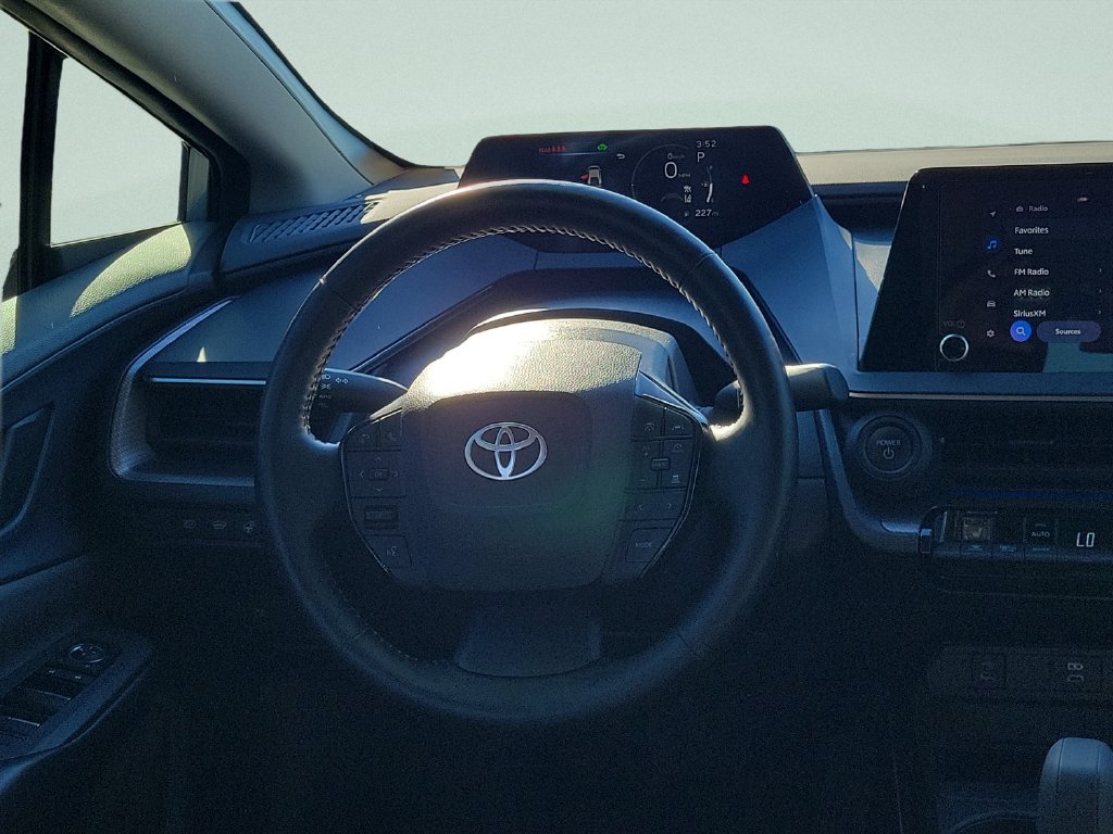 Used 2024 Toyota Prius XLE FWD image 12