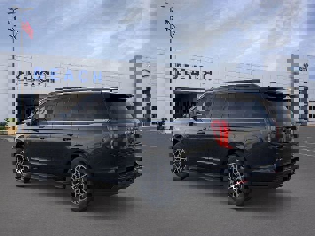 New 2026 Ford Expedition Active image 5