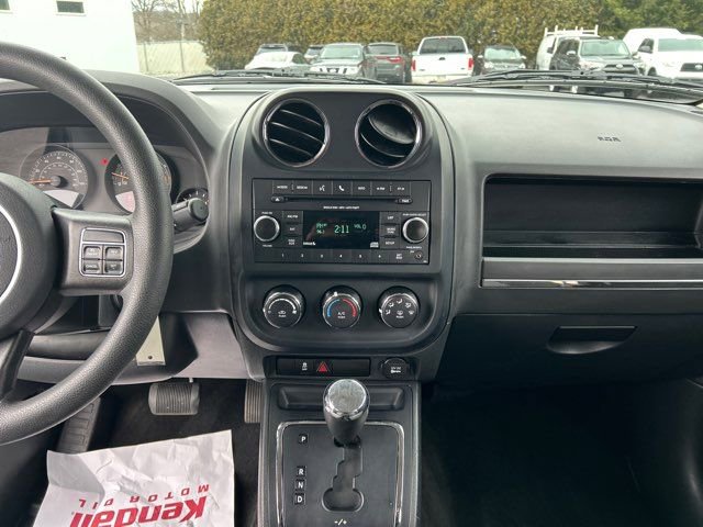 Used 2015 Jeep Patriot Sport image 31