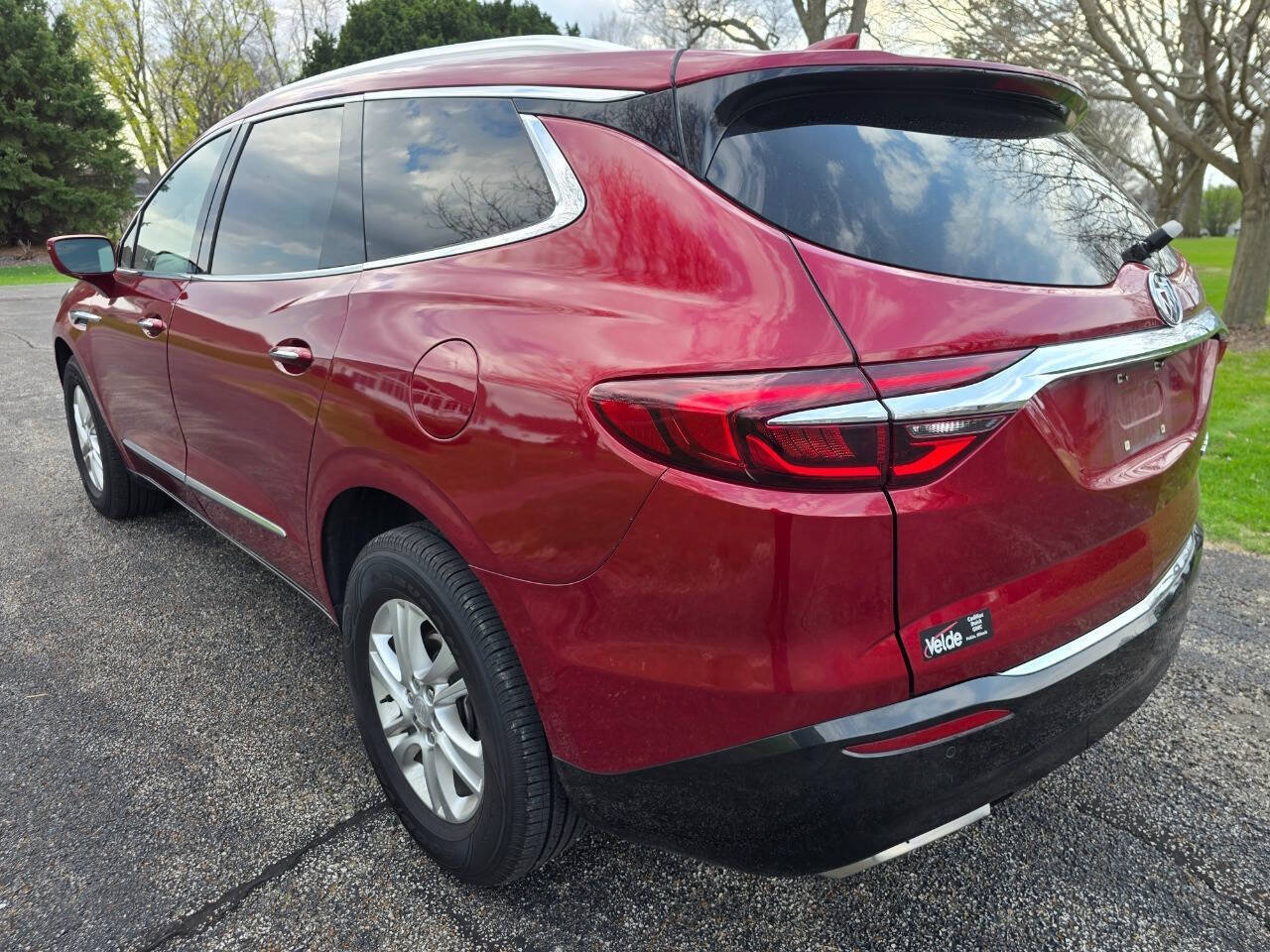 Used 2019 Buick Enclave Essence FWD image 9