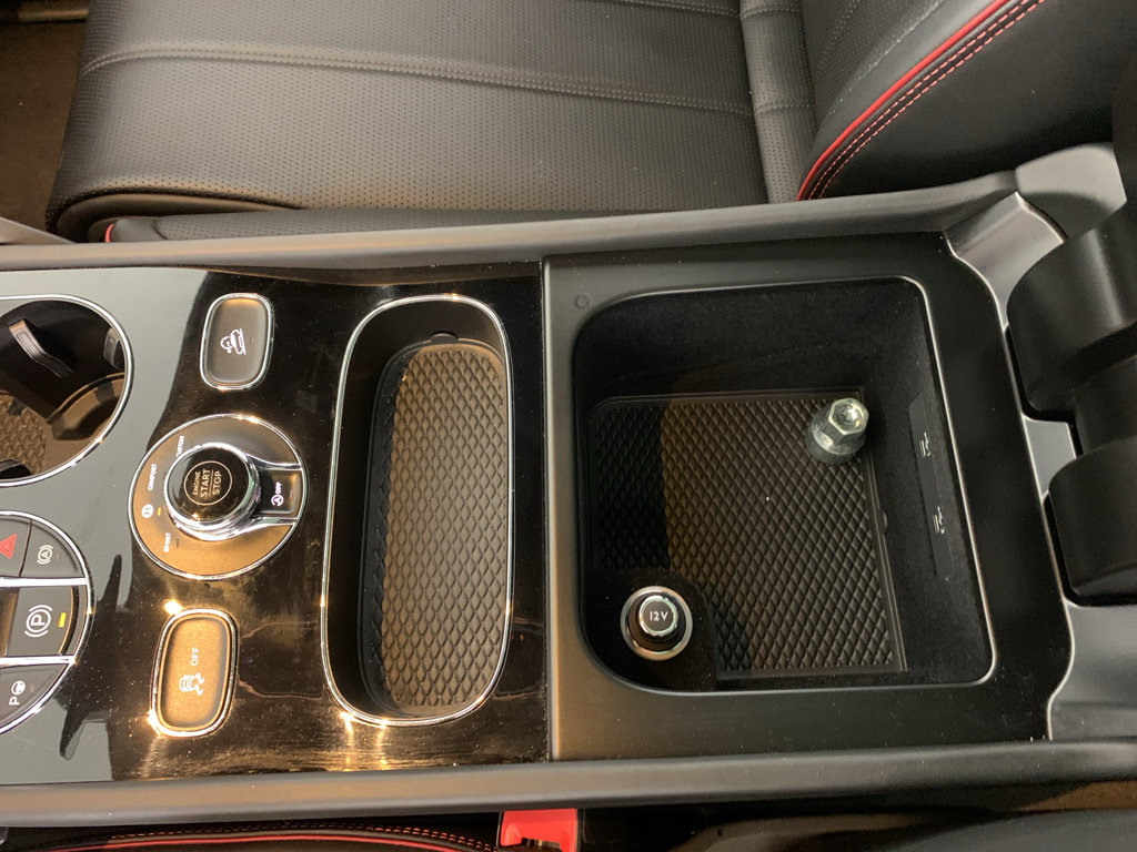 Used 2023 Bentley Bentayga AWD/4WD image 28