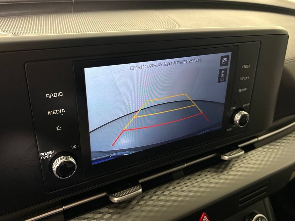 Used 2022 Kia Carnival LX FWD image 25