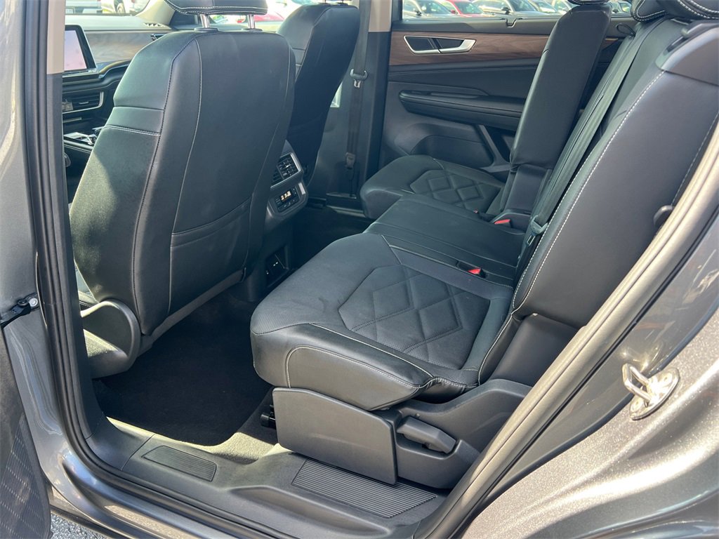 Used 2024 Volkswagen Atlas SE image 21