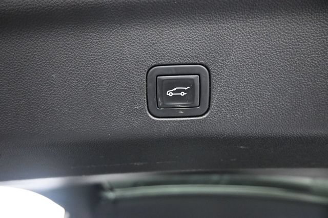 Used 2022 Chevrolet Tahoe RST w/ Luxury Package AWD/4WD image 14