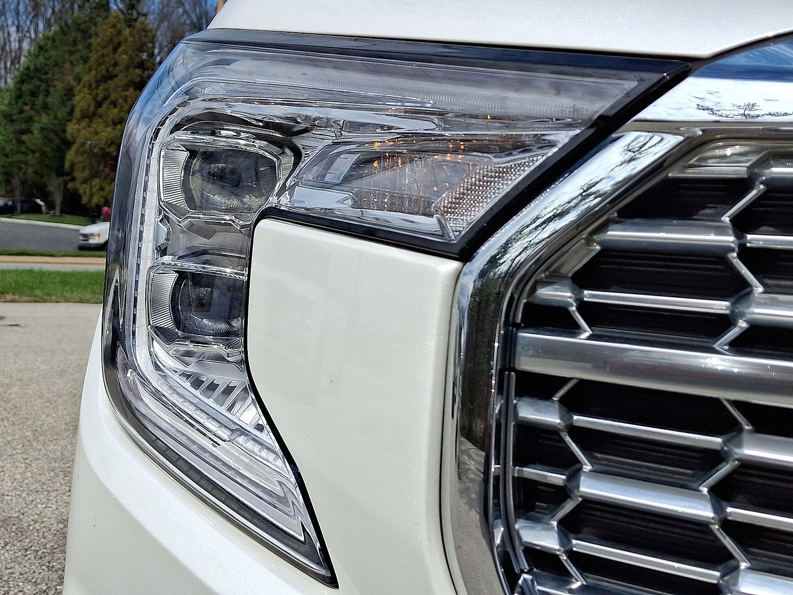 Certified 2023 GMC Terrain Denali w/ Denali Premium Package image 28