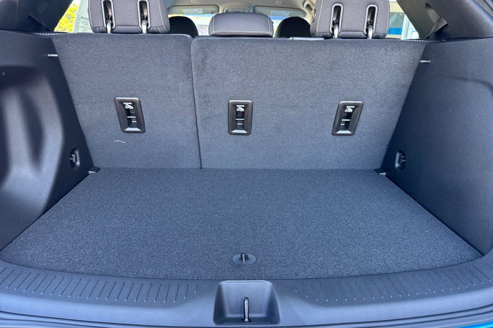New 2027 Chevrolet Bolt LT w/ Comfort Package FWD image 20