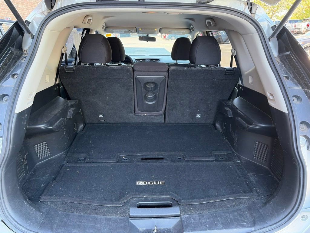 Used 2017 Nissan Rogue AWD image 28