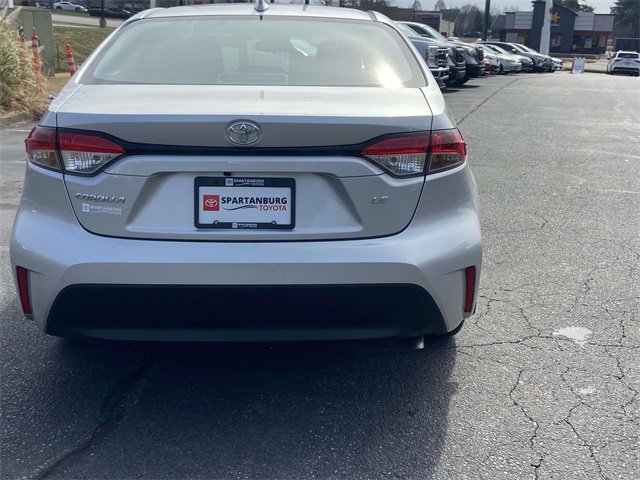 Used 2024 Toyota Corolla LE image 3