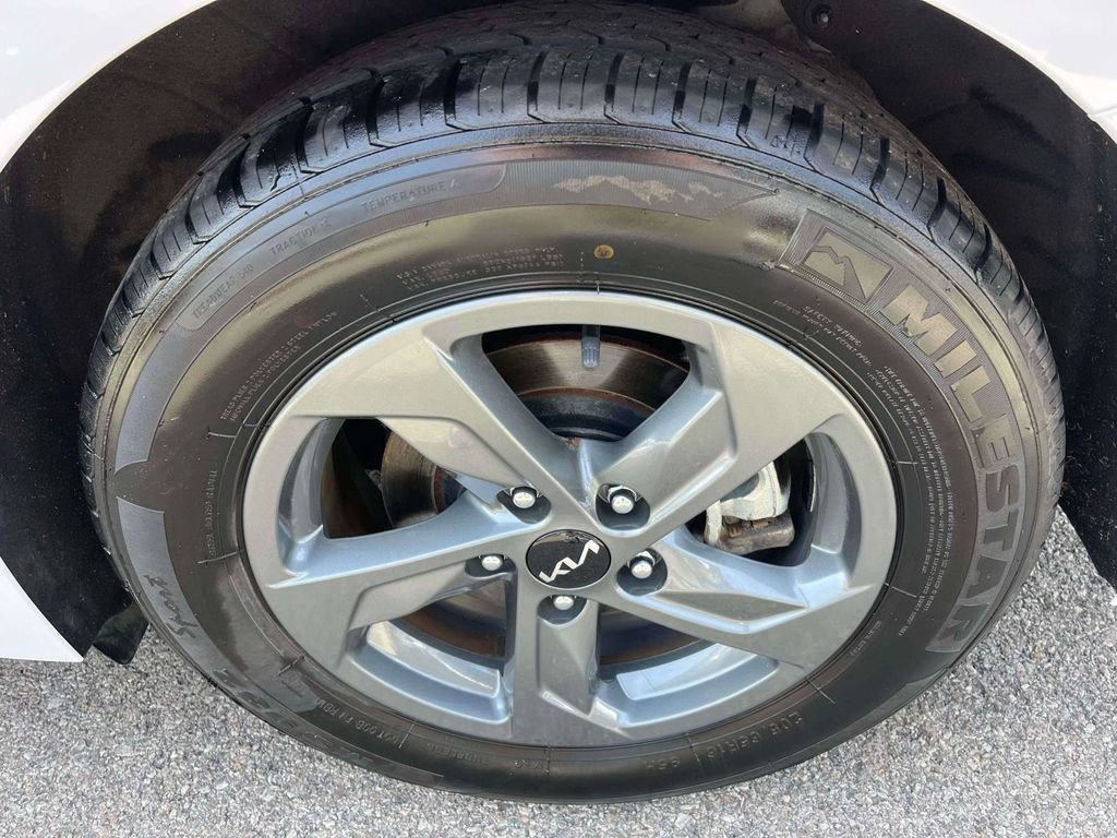 Used 2022 Kia K5 LX image 33