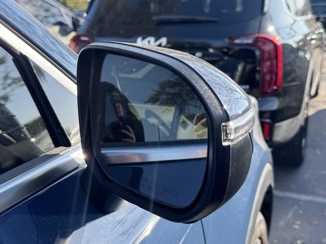 Used 2024 Kia Telluride S image 10