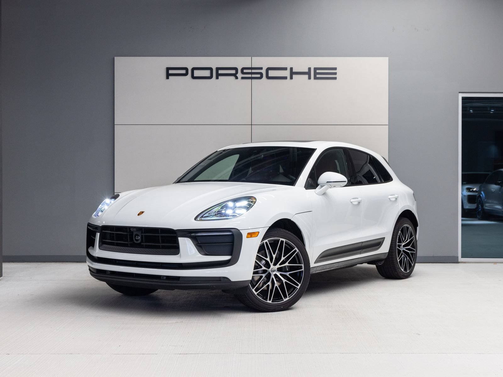 New 2026 Porsche Macan AWD/4WD image 1