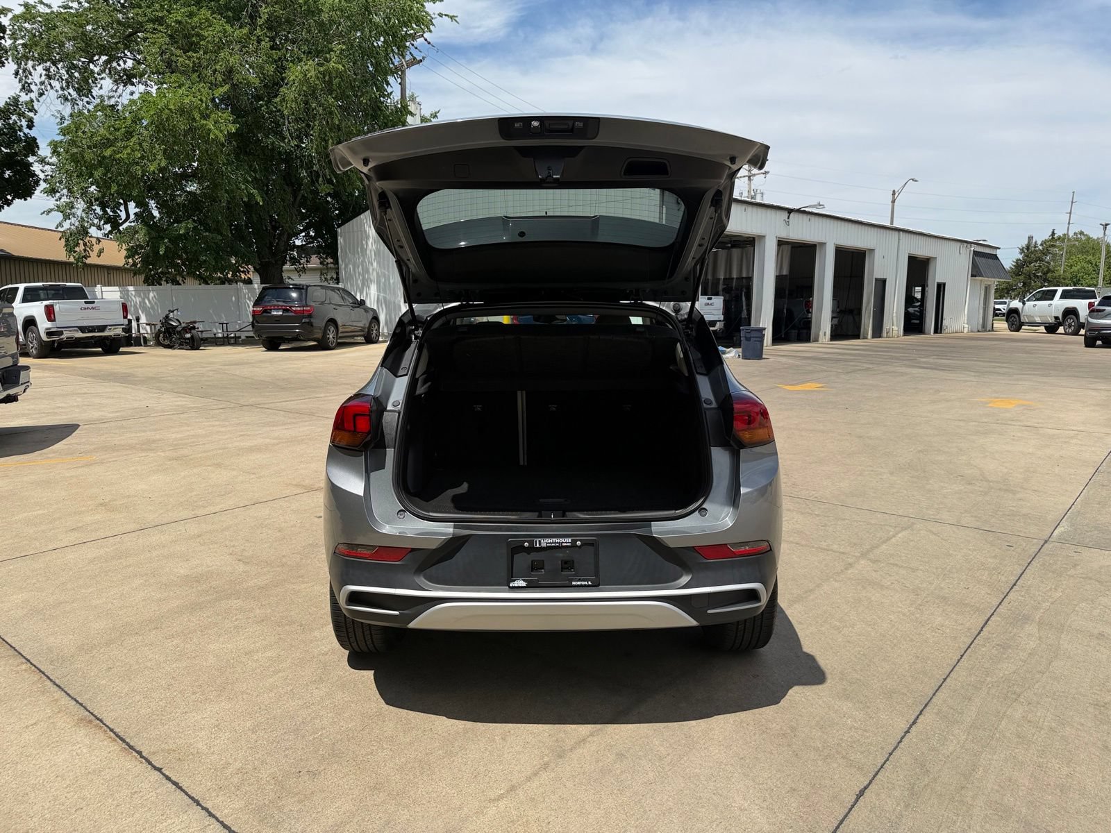 Used 2023 Buick Encore GX Preferred w/ Cold Weather Comfort Package FWD image 33