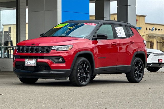 Used 2024 Jeep Compass Latitude w/ Convenience Group image 10