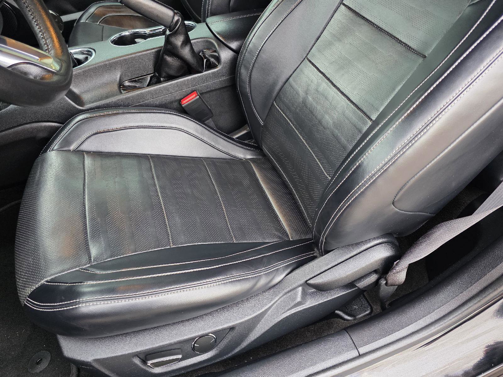 Used 2015 Ford Mustang Premium image 26