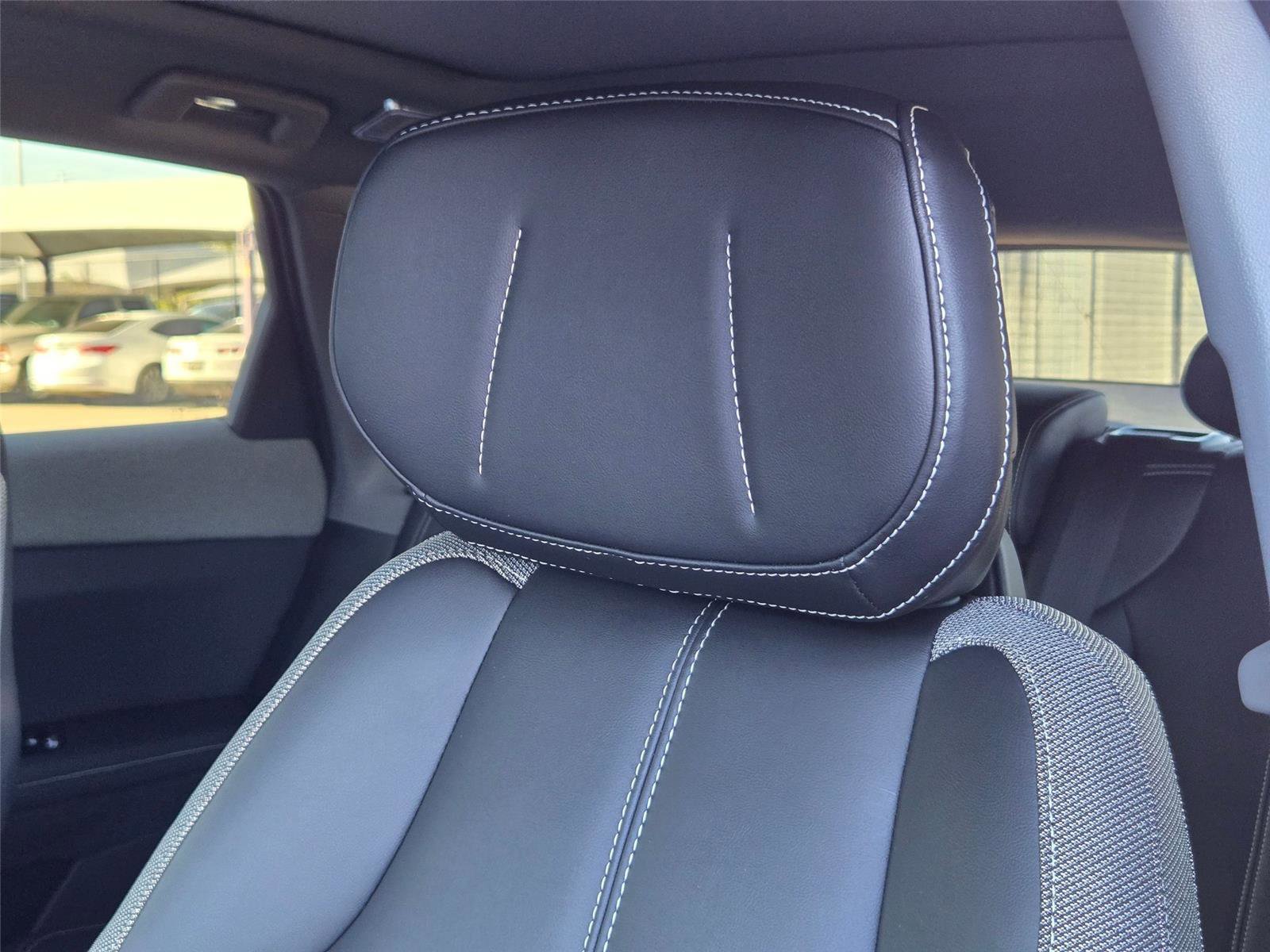 New 2026 Cadillac Optiq Luxury 1 w/ LPO, Floor Liner Package AWD/4WD image 12